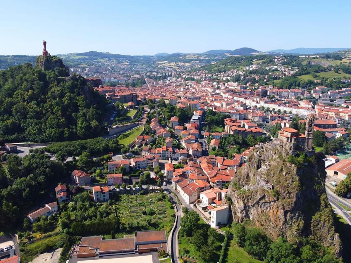 Maison Au Loup - Superbe Ancien Hotel Particulier Du Xvie Siecle Au Coeur De La Vieille Ville Du Puy Le Puy-en-Velay Εξωτερικό φωτογραφία