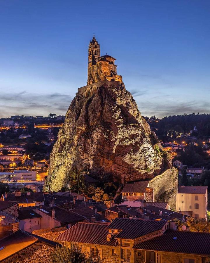 Maison Au Loup - Superbe Ancien Hotel Particulier Du Xvie Siecle Au Coeur De La Vieille Ville Du Puy Le Puy-en-Velay Εξωτερικό φωτογραφία